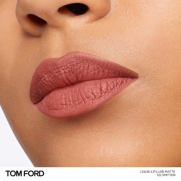 Tom Ford Liquid Lip Luxe Matte in Smitten 6ml - Picture 5 of 9